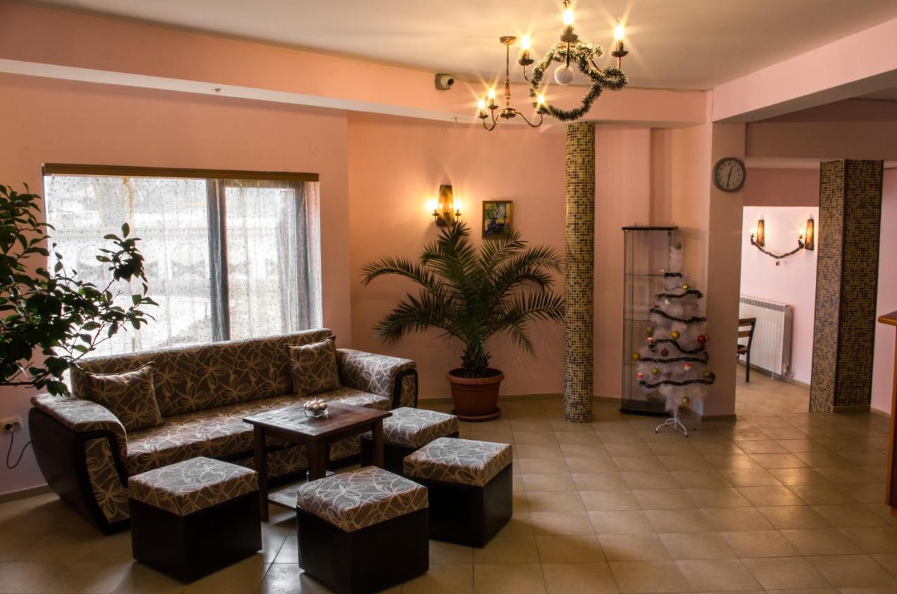 Family Hotel Virgin Ribaritsa Dış mekan fotoğraf